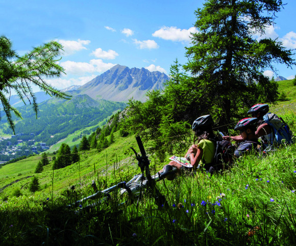 activits famille montagne t les carlines vars hautes alpes odel evasion